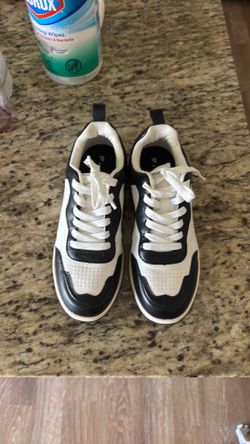 Fabletics shoes size six