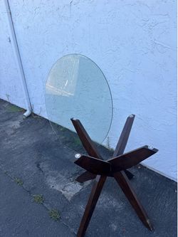 Free Glass Dining Table
