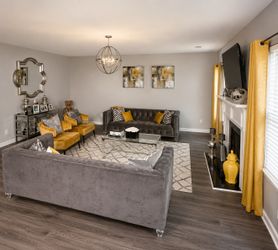 Accent Furniture & Décor Set – Everything Must Go!