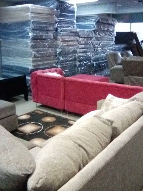 Erik's Furniture