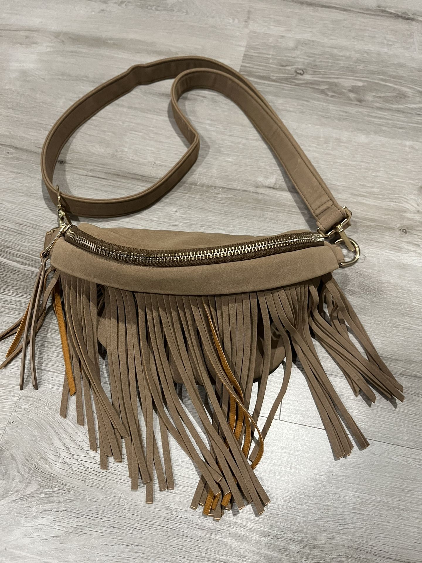 Thomas & Lee Removable Fringe Fanny Pack 