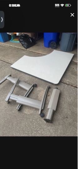 Office or studio desk in great condition