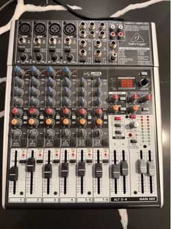 Behringer XENYX X1204USB Premium 12-Input 2/2-Bus Mixer