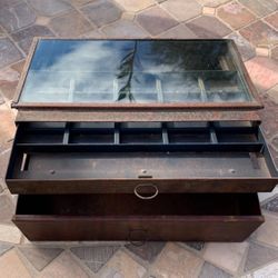 Vintage 1920s-30s Hickok Metal Display Case – "Made Particular for Particular Men