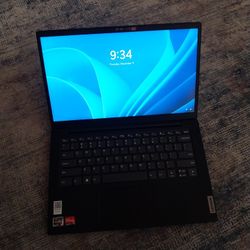 Lenovo Laptop It's Been Factory Reset I Just Upgrade To A New One If U Are Looking Let Me Know 