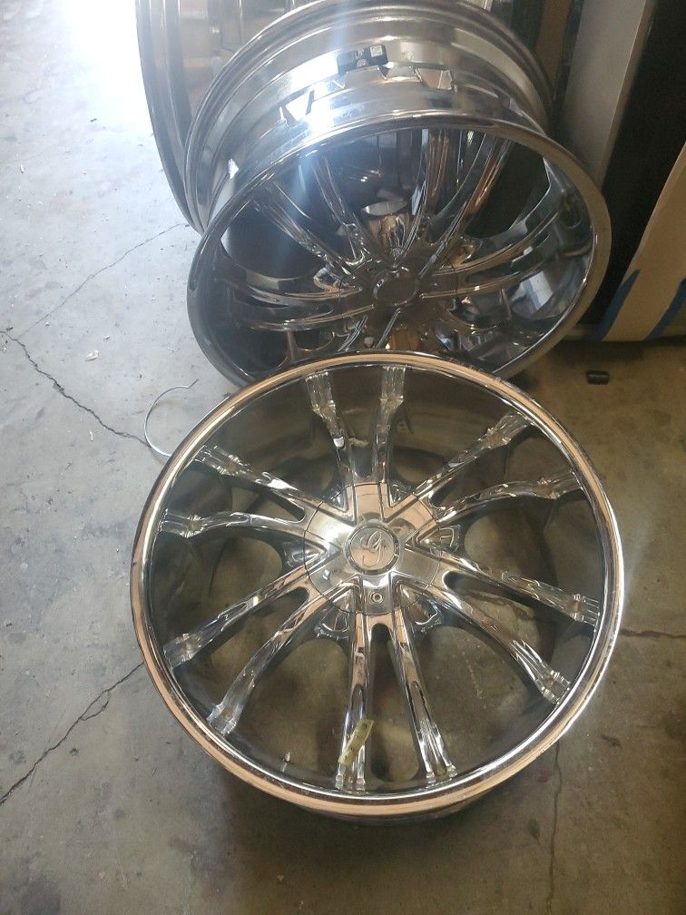 22 Inch Crome Wheels