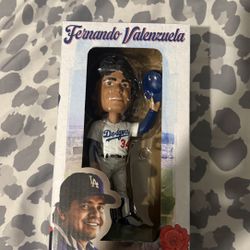 Fernando Valenzuela Bobblehead 2025