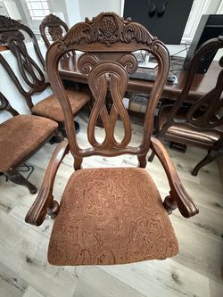 Extendable Wooden Top Dining Table With 6 Chairs