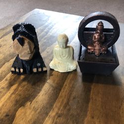 Buddhas And Wooden Bear 