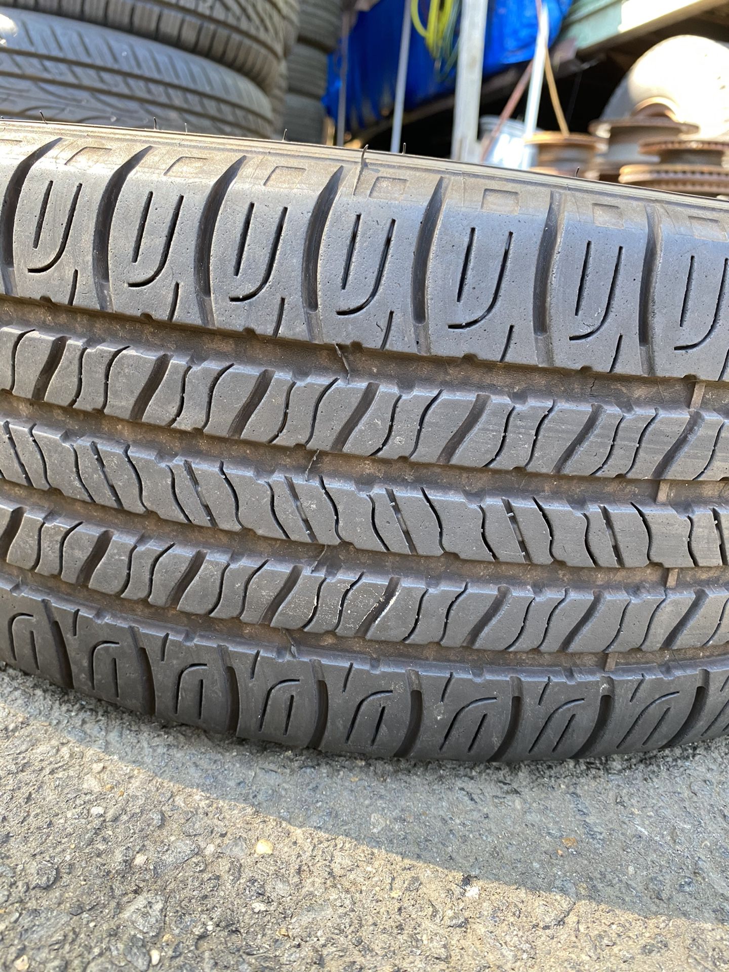 One used tire 215/60R16 Goodyear $30