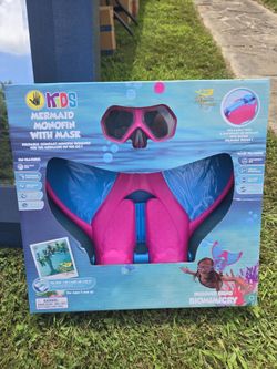 Swimming Fins & Goggles