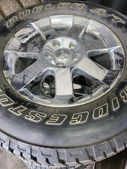 "5 " JEEP WRANGLER TIRES WITH THE RIMS 255/70R18