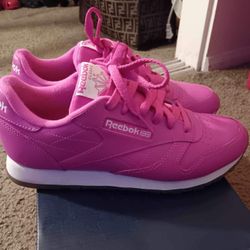 🌼Pink Reebok Classic 🌼