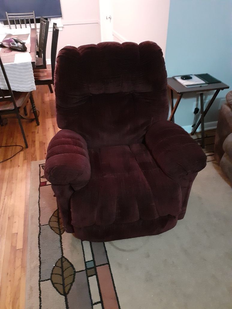 LazyBoy Recliner for Sale in Tulsa, OK OfferUp