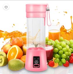 $20 🎀 Pink portable electric blender.