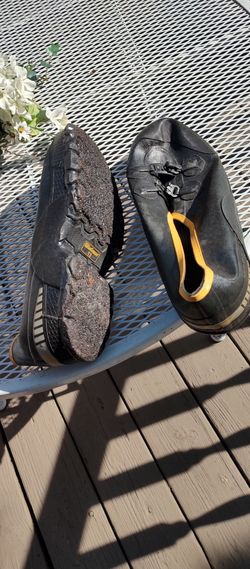 New Size 13 2 - Buckle Low Boot 