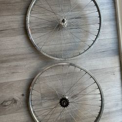24’ Set of mid-school Arayas & GT 90s Racing Hubs 