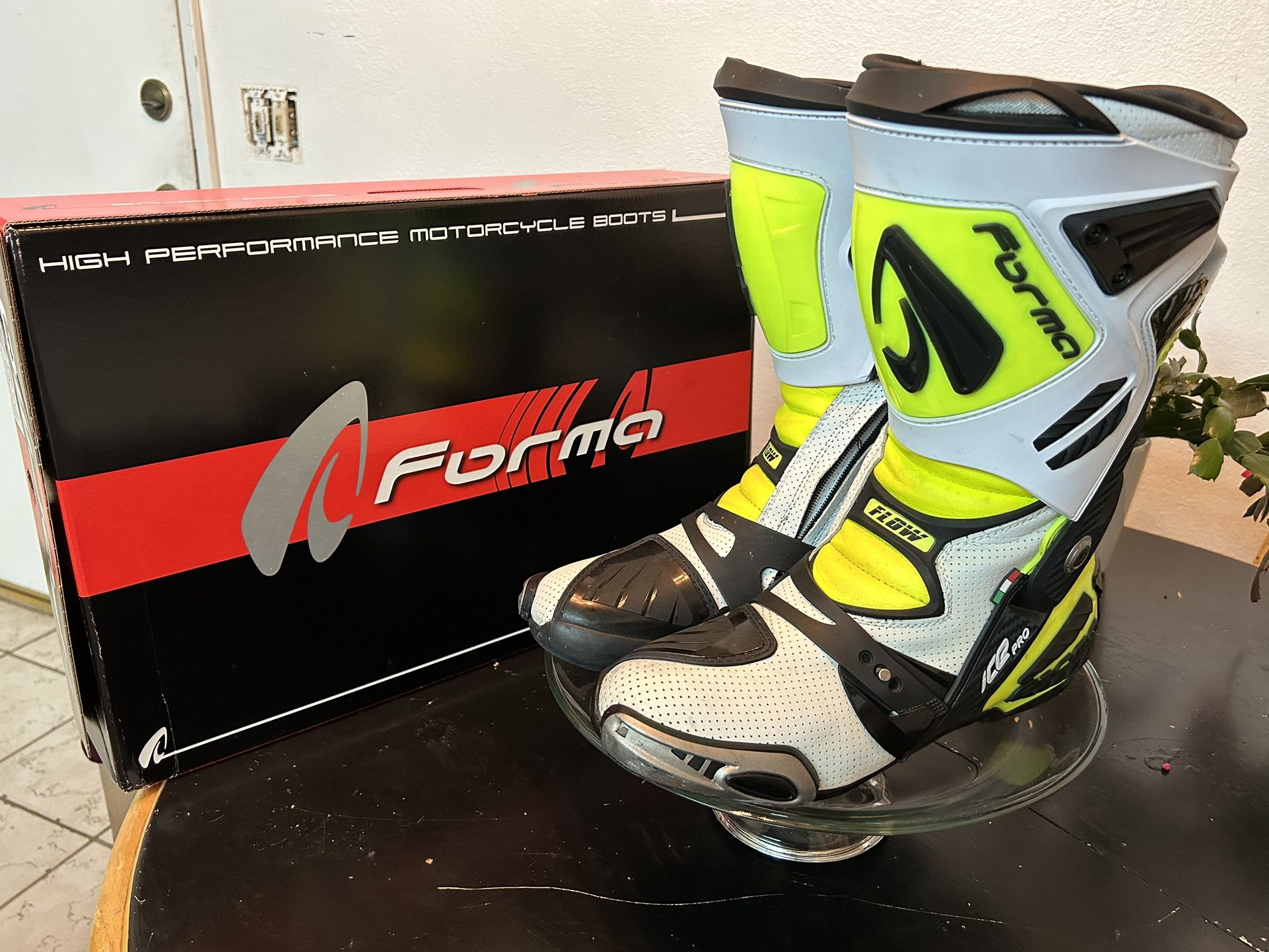Forma Ice pro US 11