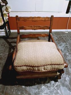 Can Bring To You For An Extra 2️⃣5️⃣ If Needed Nice Vintage Ladder Back Oversized Comfy Country Style Chair