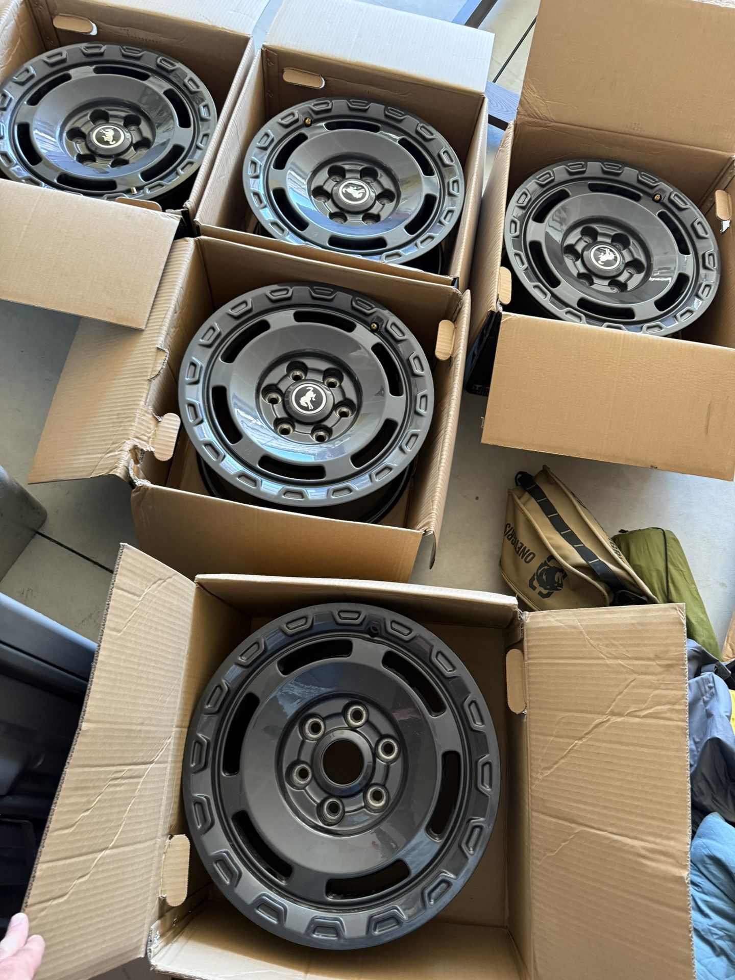Virtually New Ford Rims