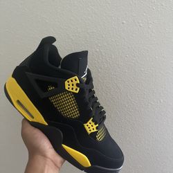 Jordan 4 Thunder 
