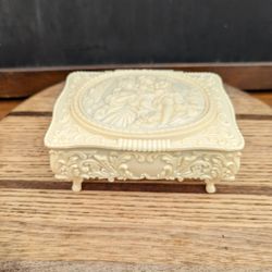 Vintage Fancy Plastic Jewelry Box 