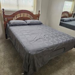 Tempur-Pedic Queen Size Adjustable Bed. Very Good Condition.