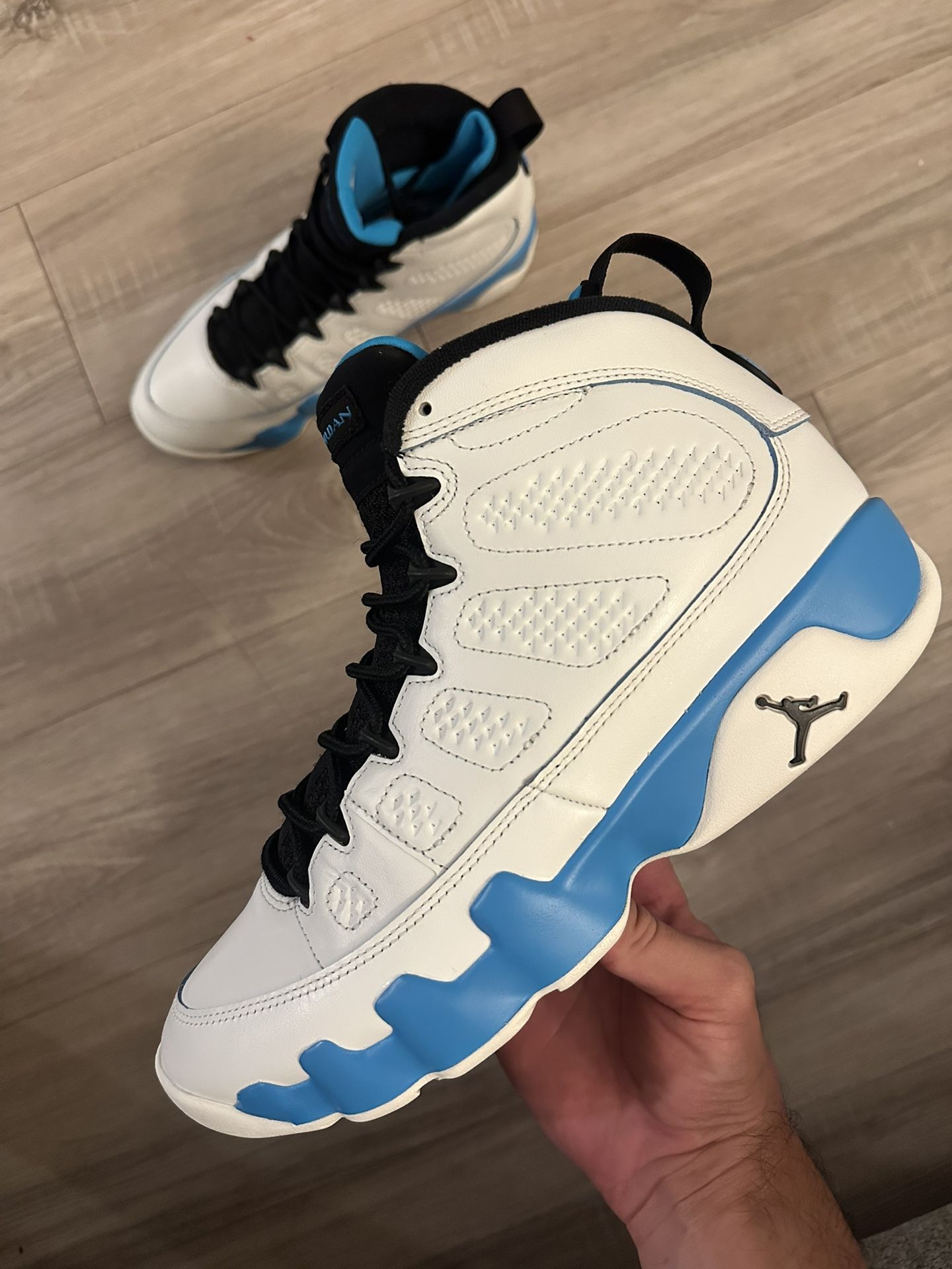 Air Jordan Retro 9 Powder Blue Size 9.5 