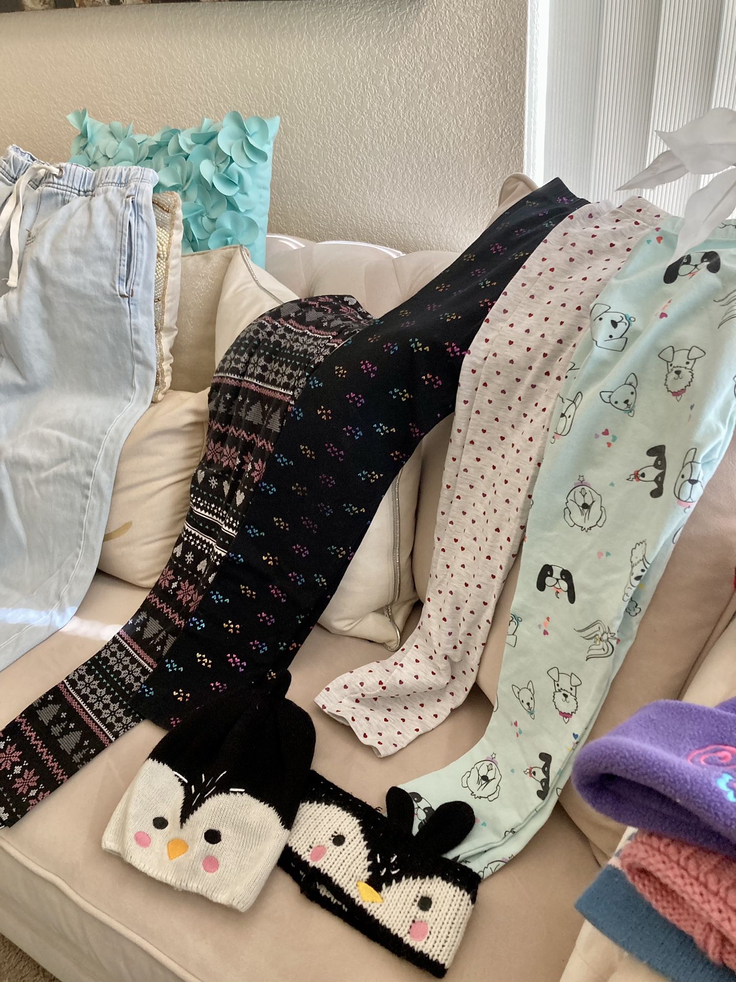 Girl Clothes ( Please Read The Entire Description)