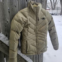 North Face Women's XS Fitted Winter Jacket