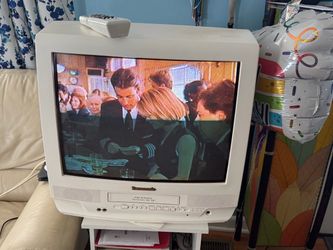 Panasonic PV-C2030W 20" CRT TV VCR & Radio Combo White