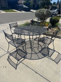 Beautiful Wrought iron patio set