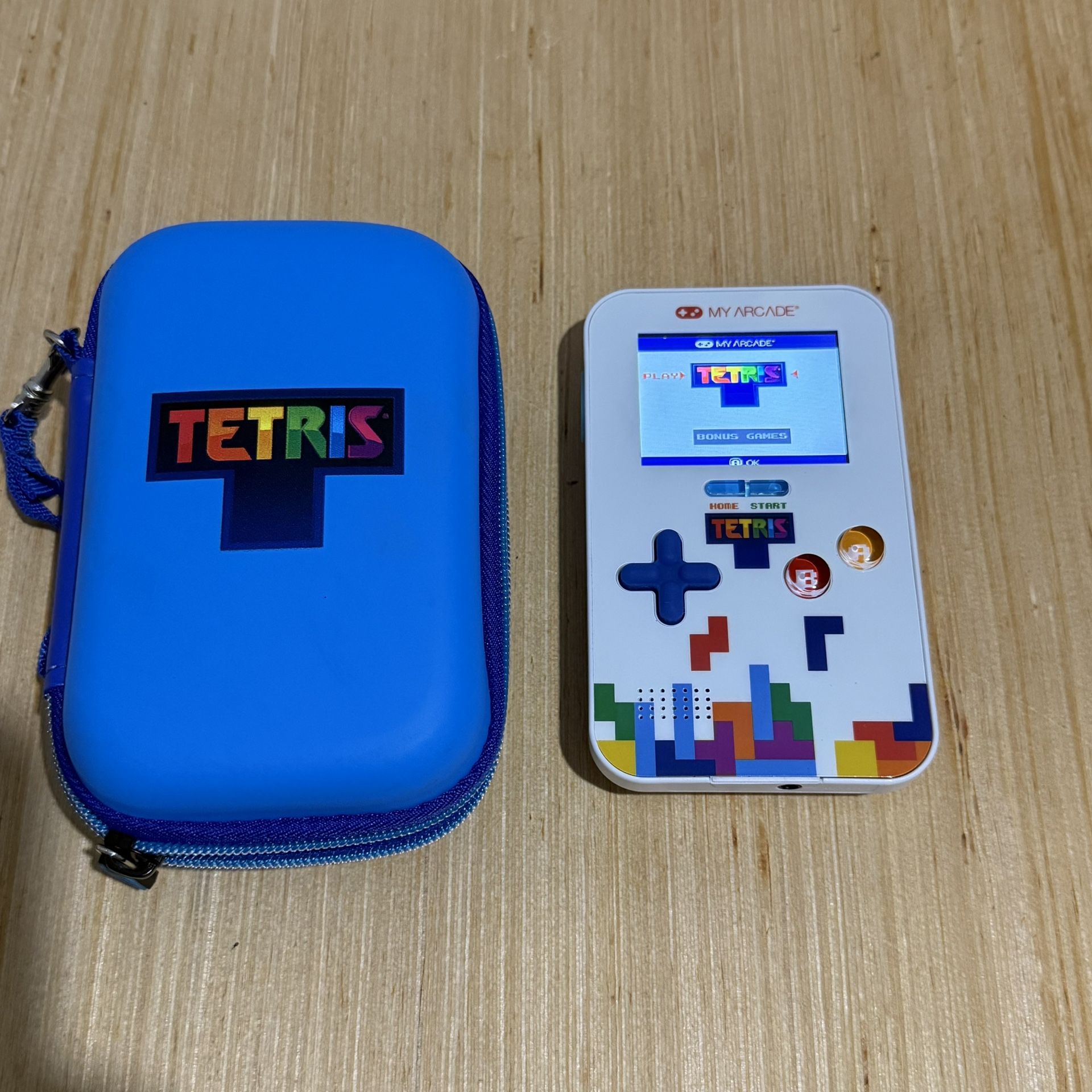 TETRIS My Arcade Go Gamer w/300 Bonus Games & Travel Case Preowned Great Condit.