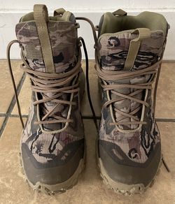 Under Armour Shoes, Size M6.5/W8