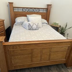 Queen bed , Oak wood .
