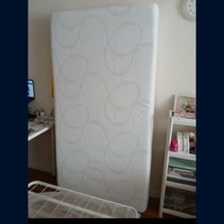  First come first pick up. 
Twin mattress soft in foam 7" like New always kept in encasement sheet.
Only 20 dollars (paid 140dollars).
Incredible deal