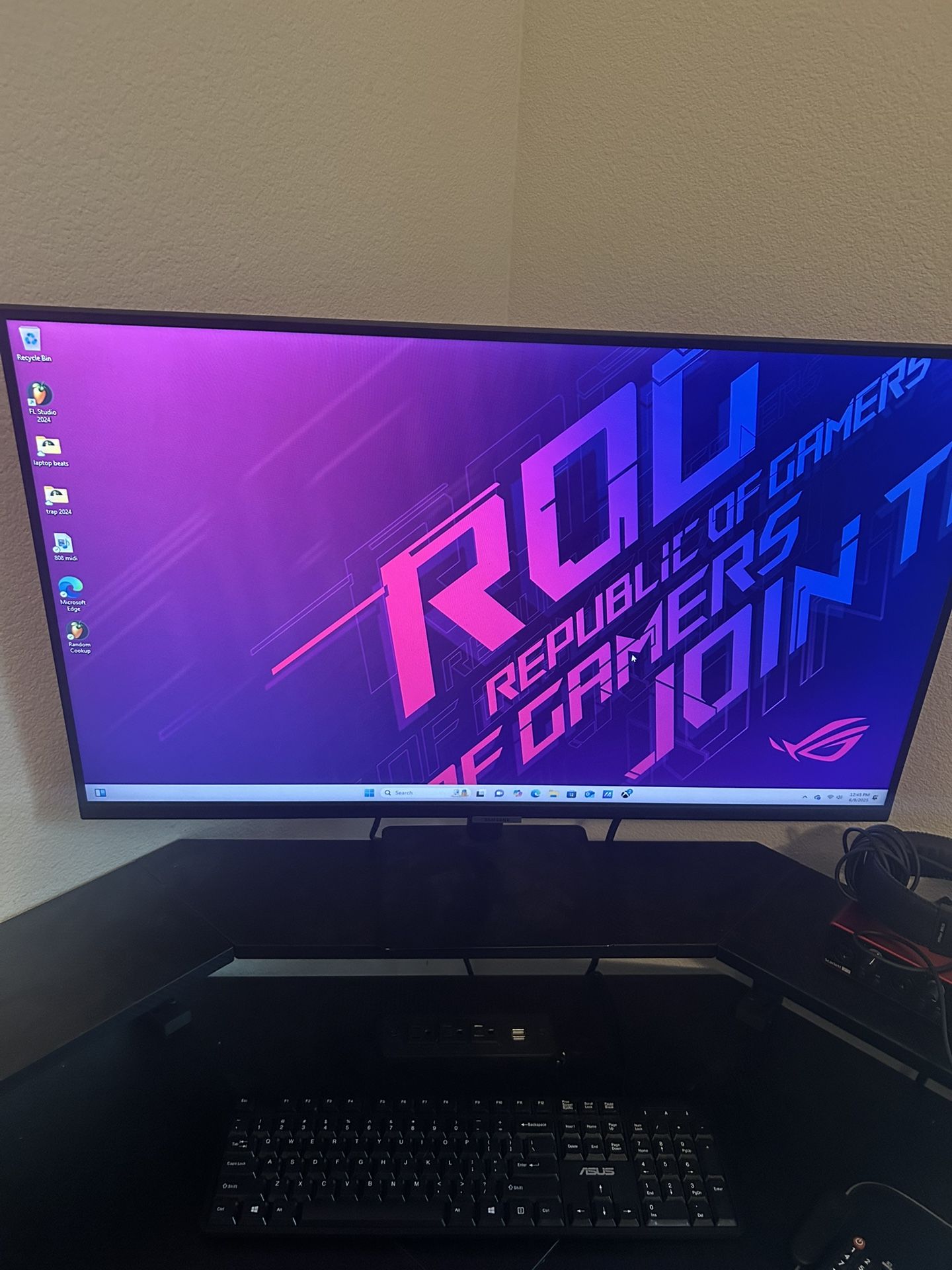 Republic Of Gaming PC 1TB