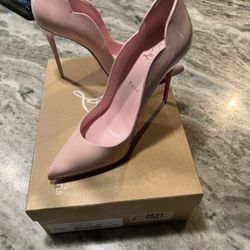 Christian Louis Vuitton Hot Chick Size 39