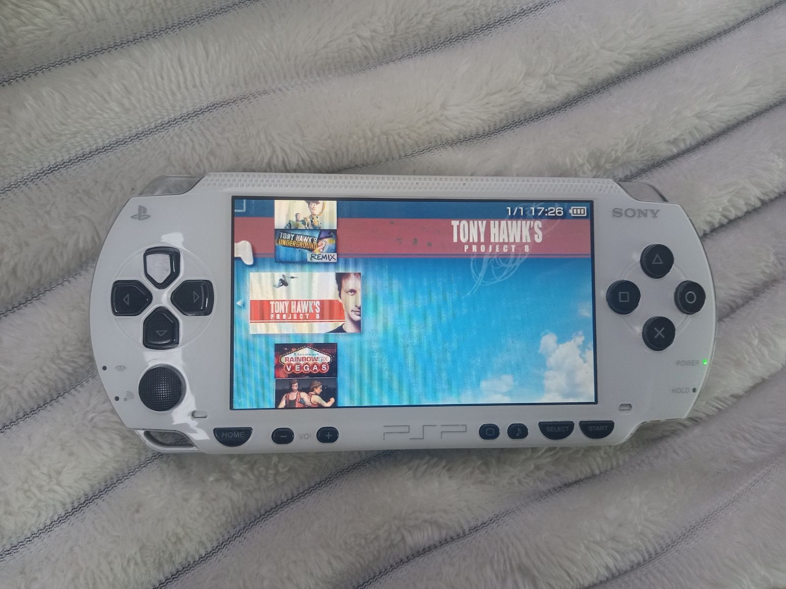 PSP WITH 5,000 GAMES