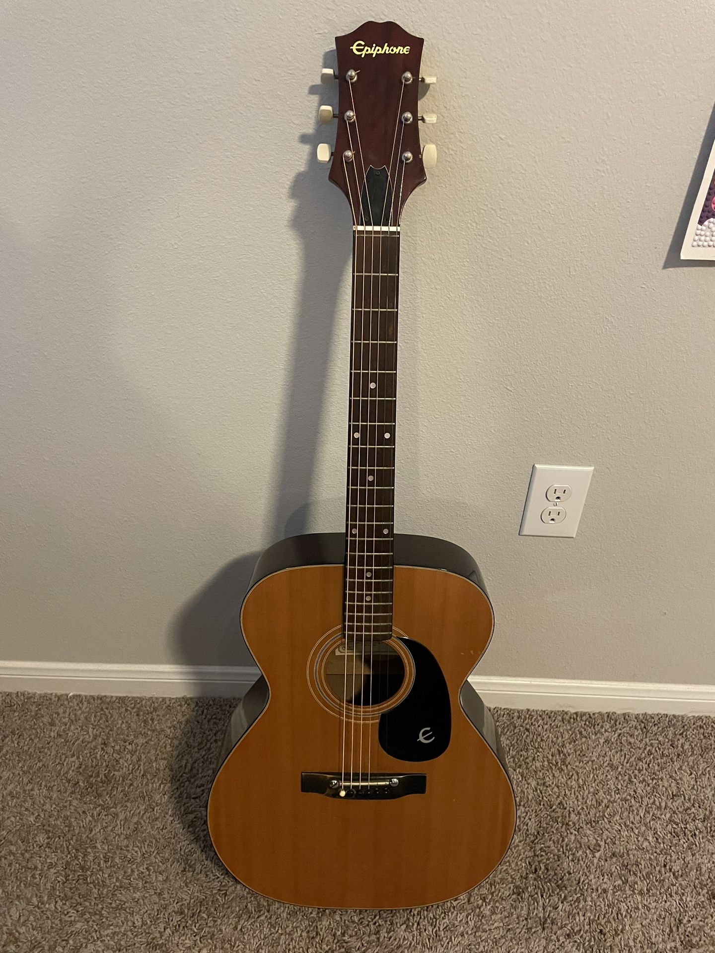 Epiphone acustic guitar