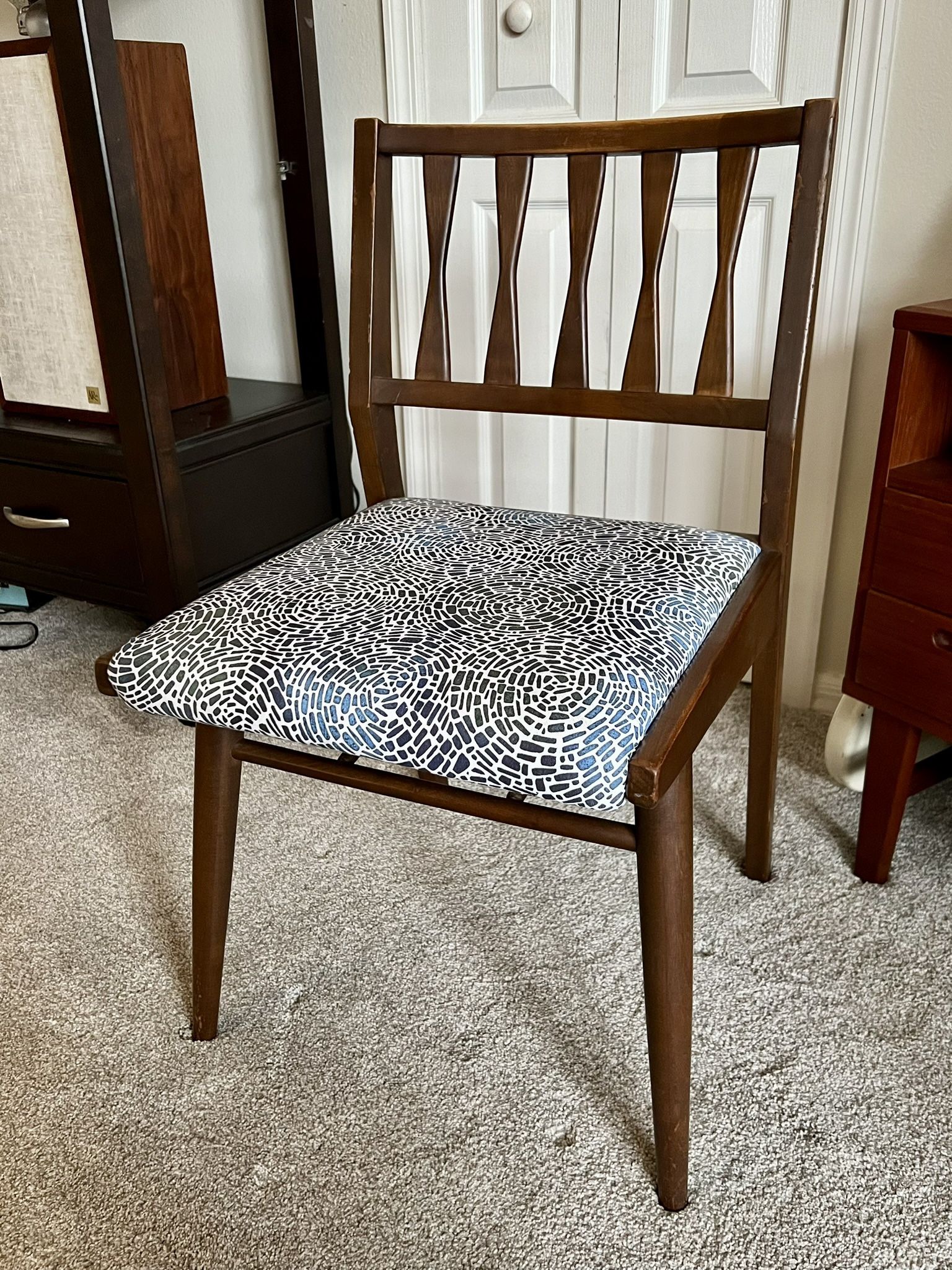 Holman Manufacturing Co. MCM Walnut "Bowtie" Chair