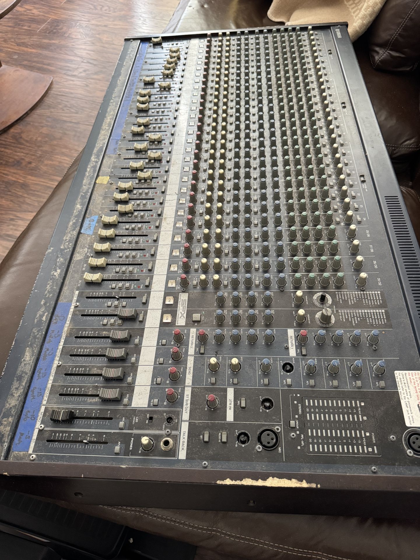 Yamaha MG32/14fx Mixing Console