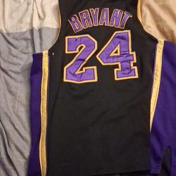 100$ Kobe Bryant Jersey 