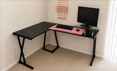 L-shaped desk black