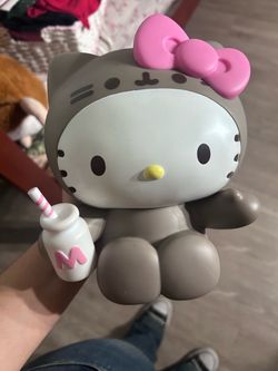 Hello kitty X Pusheen Coin Bank