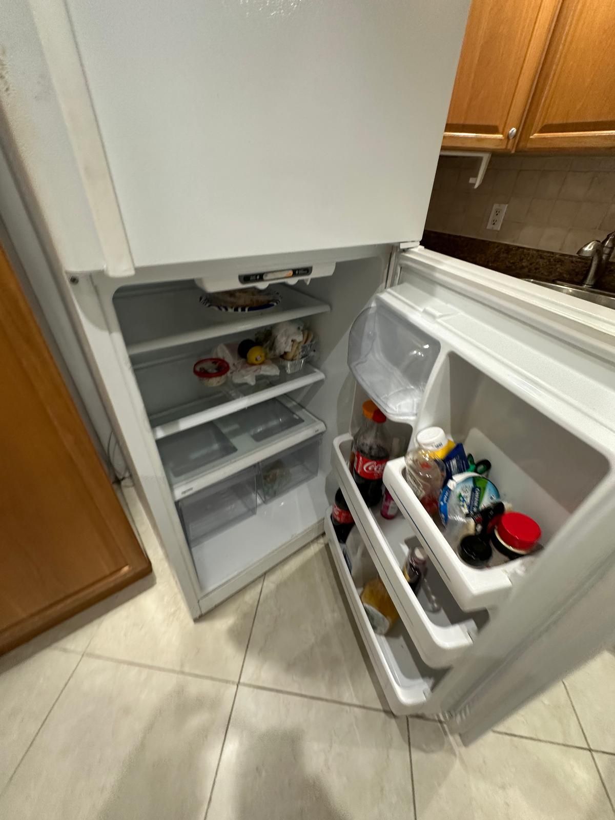 REFRIGERATOR GE