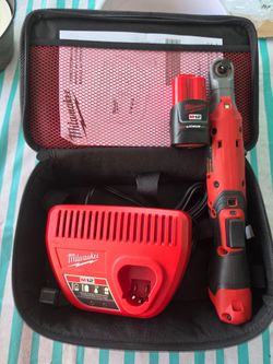 MILWAUKEE M12 3053-20 3/8 ratchet, Milwaukee M12 REDLITHIUM 1.5 Ah Compact Battery Pack (Catalog No. 48-11-2401) M12 charger and case