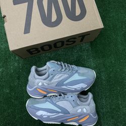 Yeezy Boost 700