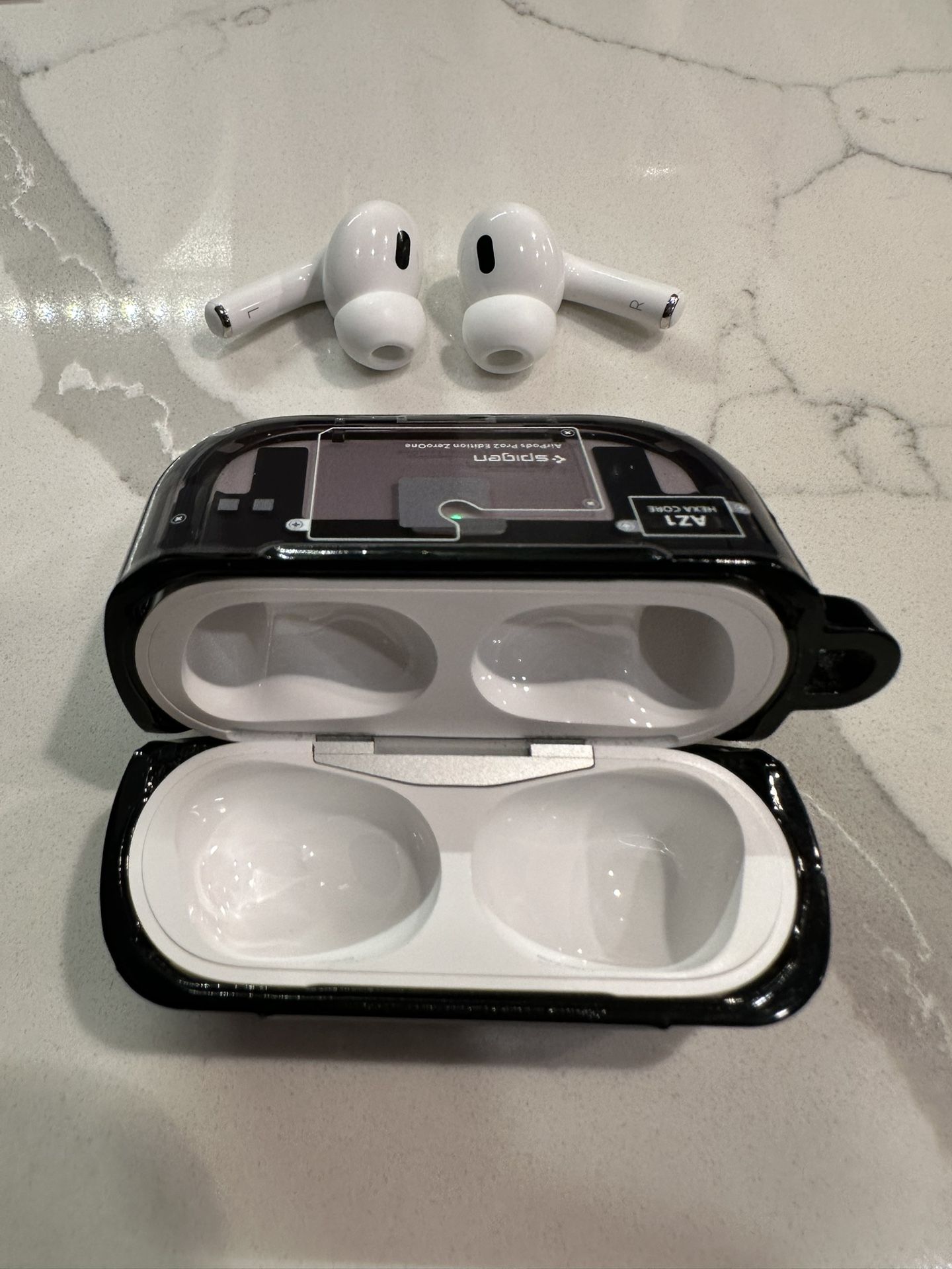 LIKE NEW - Apple Airpods Pro 2 (Gen 2 USB C)