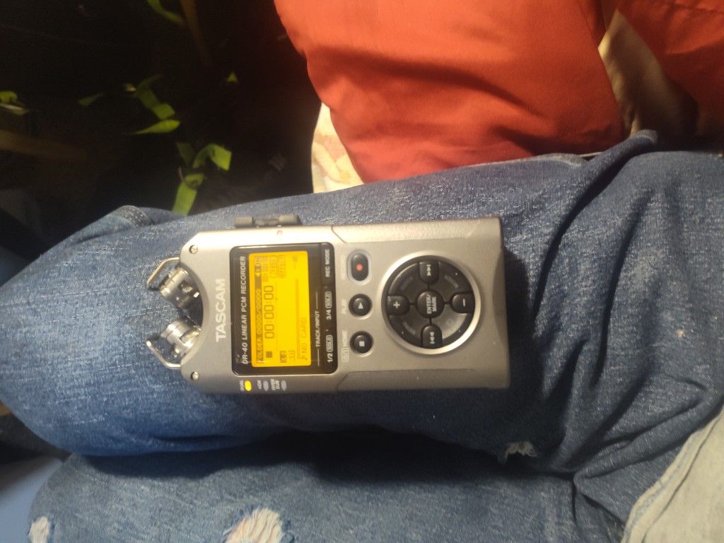 Tascam DR-40